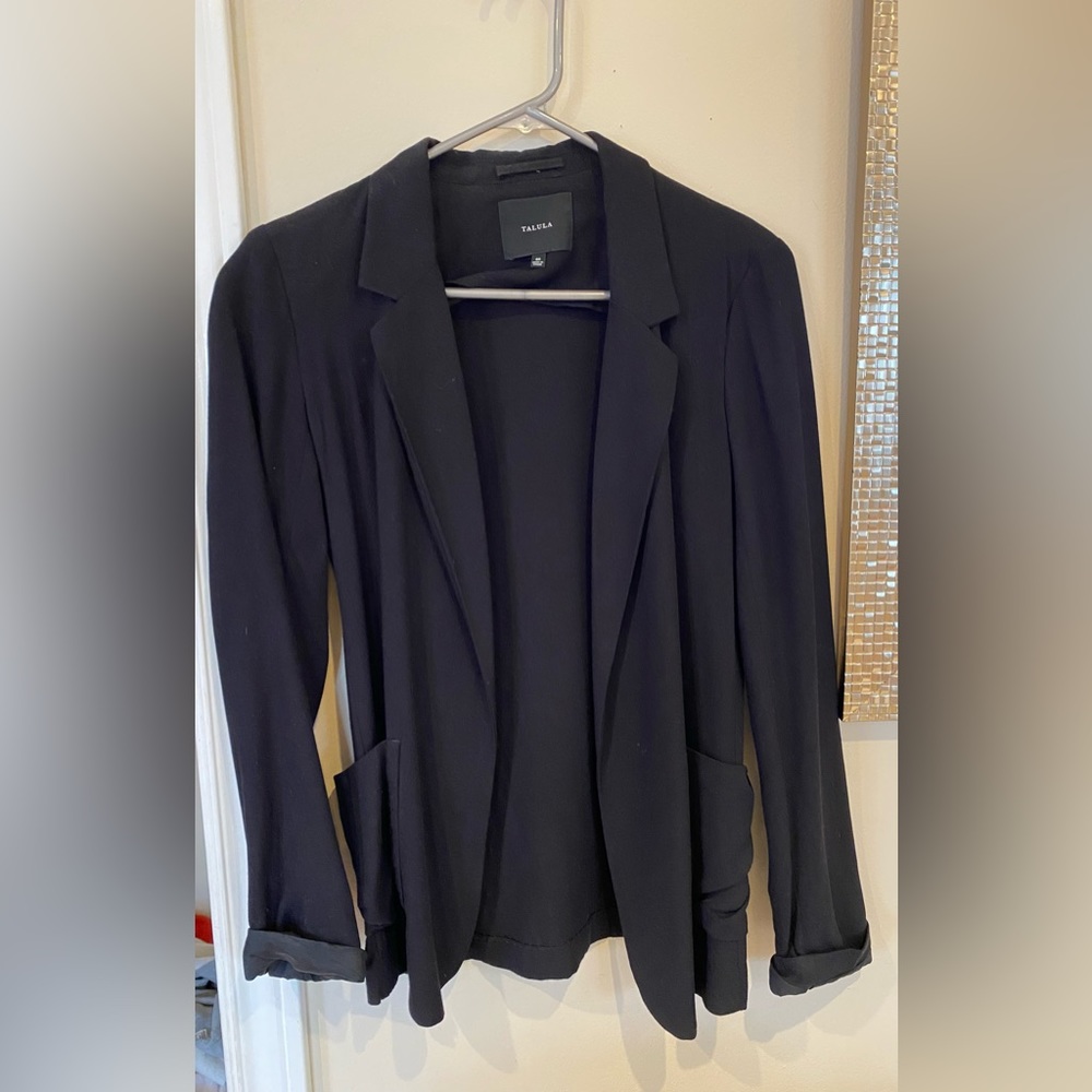 Aritzia Talula Kent Lightweight Chic Soft Relaxed Black Blazer Size 00